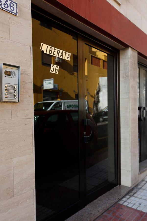 Apartamento Frente Al Puerto De Candelaria A 20 Metros De La Playa. Exterior photo