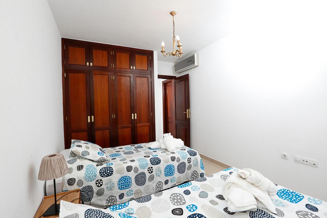 Apartamento Frente Al Puerto De Candelaria A 20 Metros De La Playa. Exterior photo